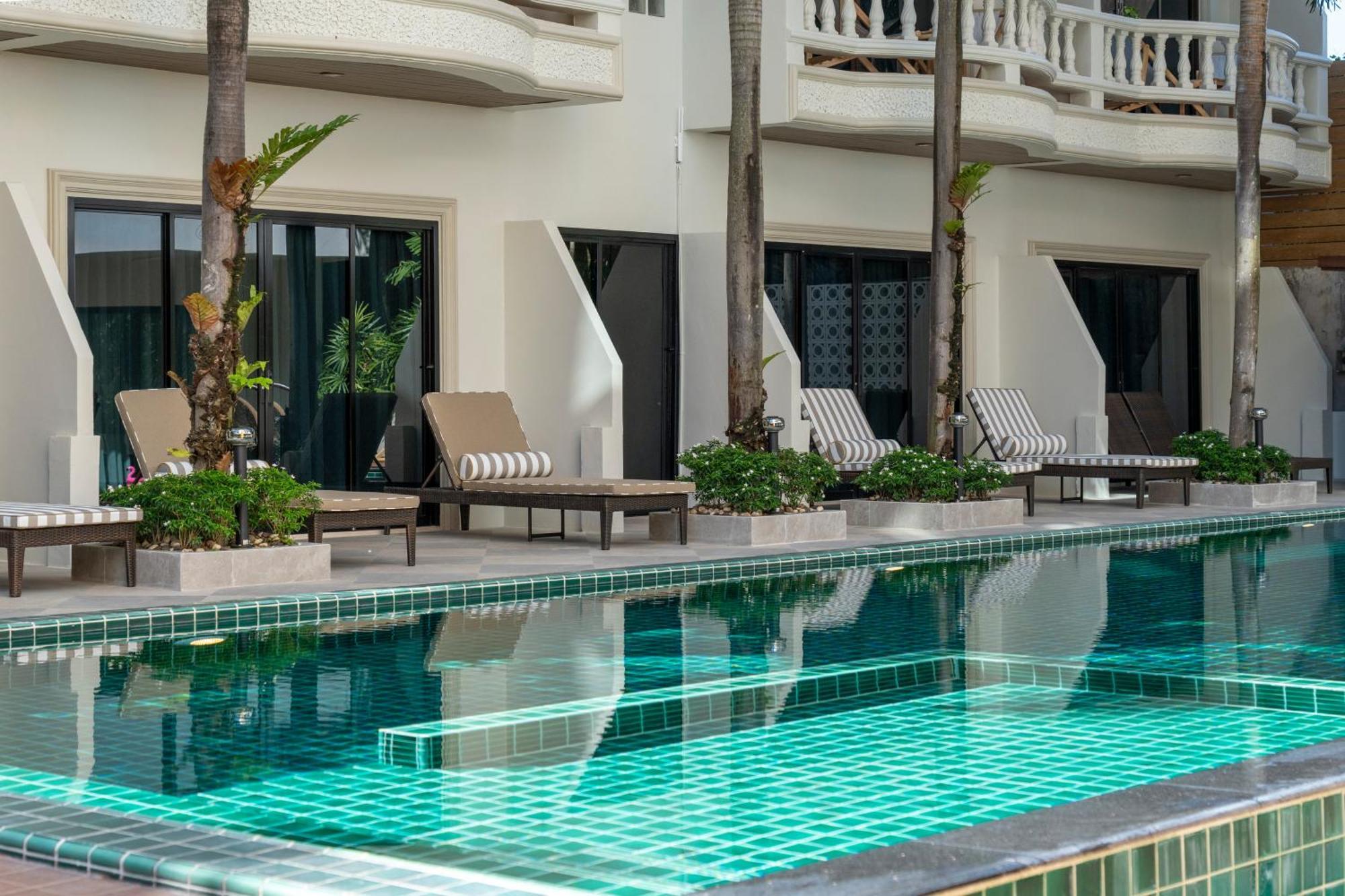 Buasri Boutique Patong Hotel Bagian luar foto
