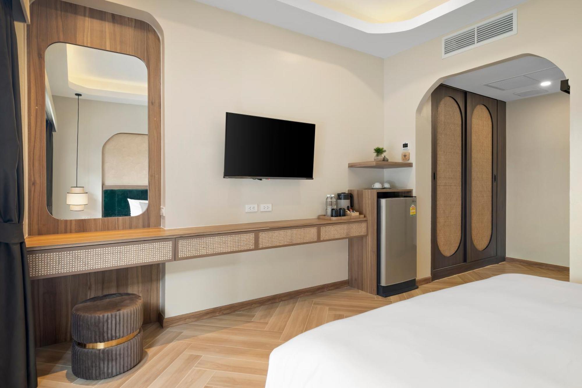 Buasri Boutique Patong Hotel Bagian luar foto
