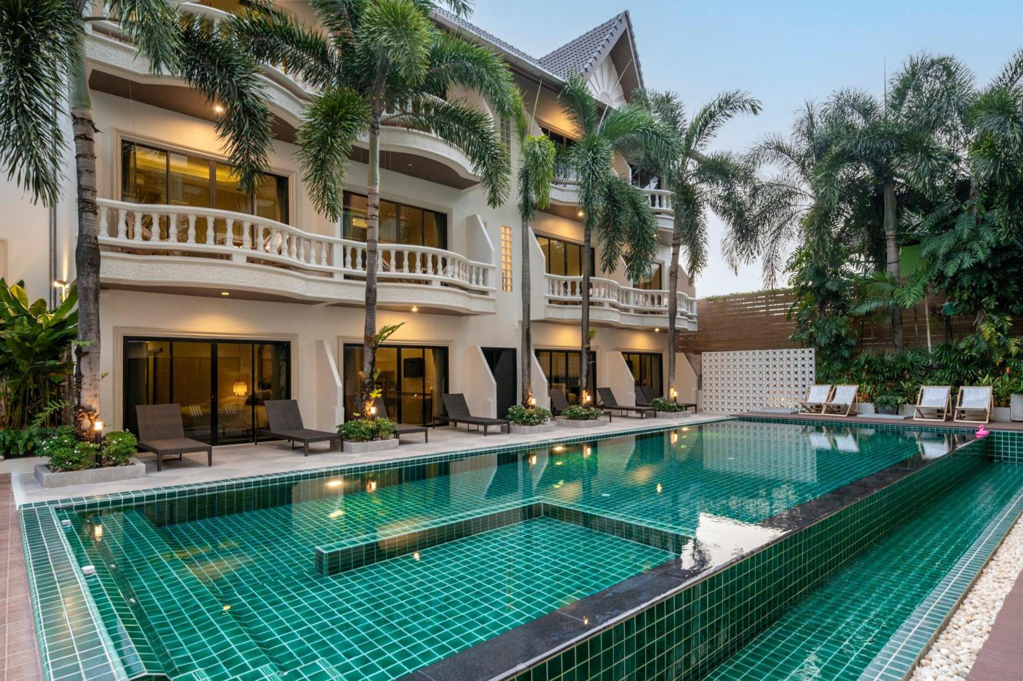 Buasri Boutique Patong Hotel Bagian luar foto
