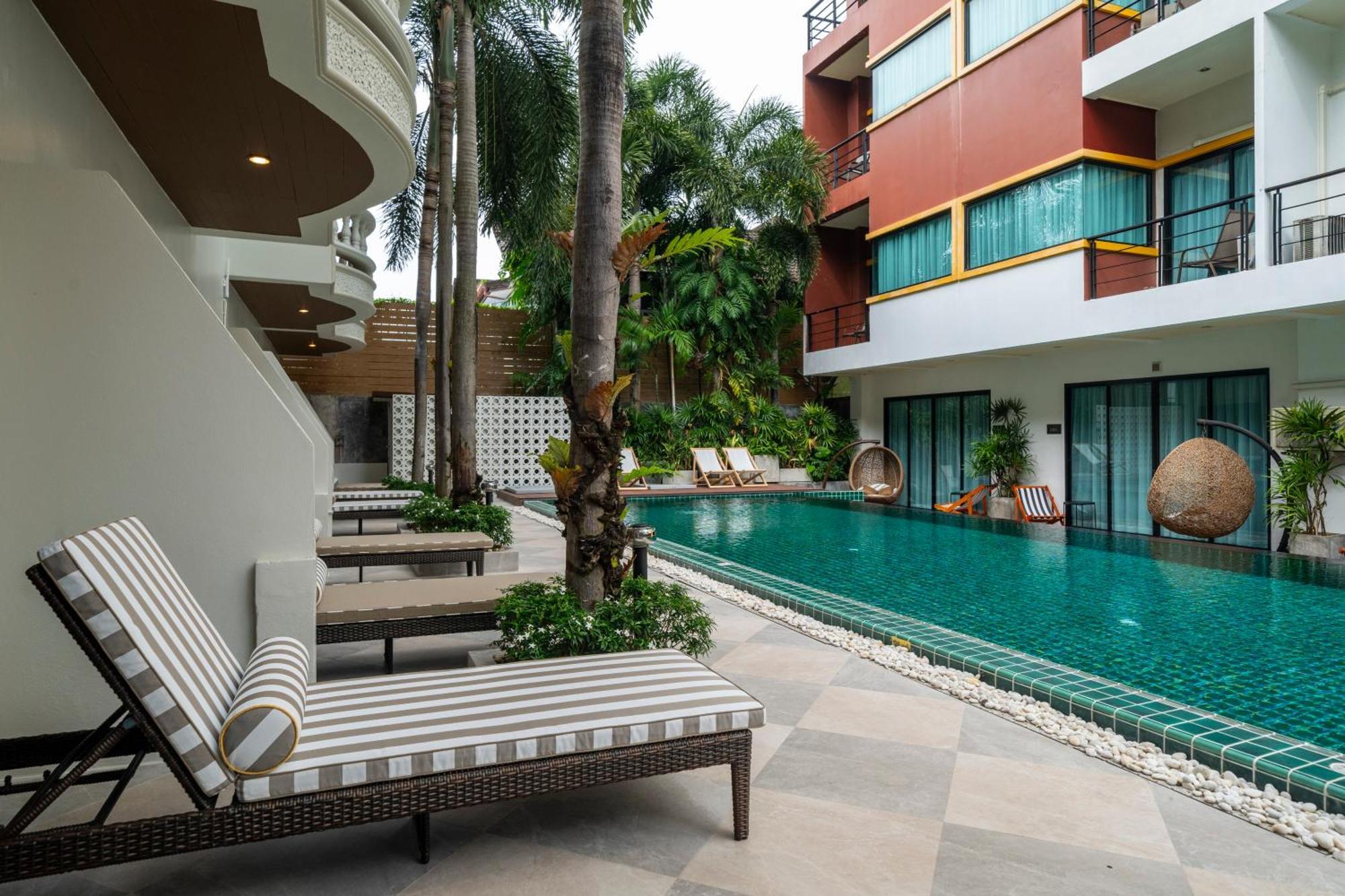 Buasri Boutique Patong Hotel Bagian luar foto
