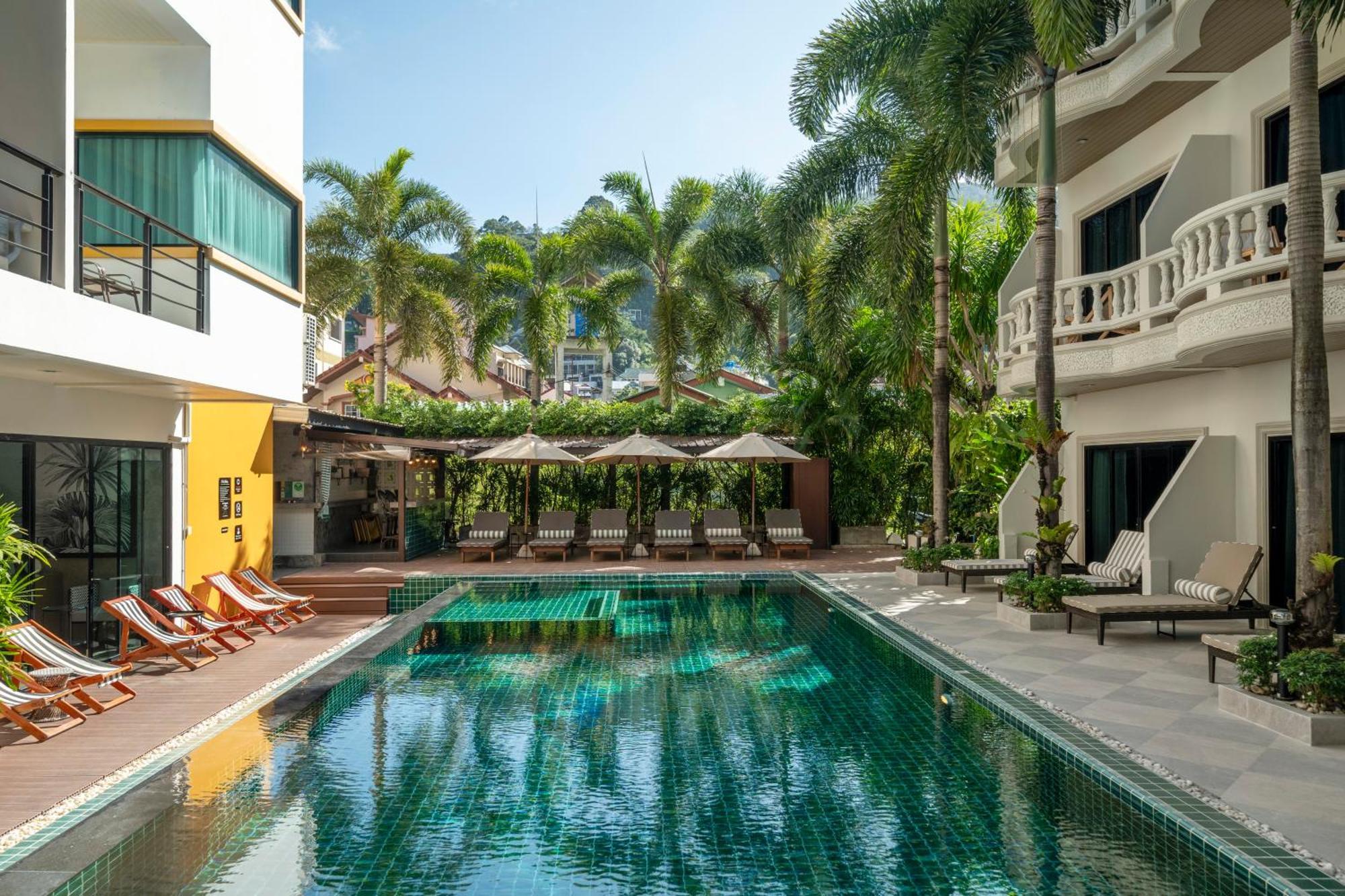 Buasri Boutique Patong Hotel Bagian luar foto